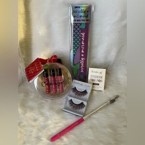 The Crème Shop Makeup and Beauty Accessories Bundle #22